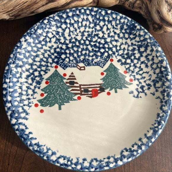4 dinner Cabin In The Snow by TIENSHAN Christmas plates folk craft - Picture 2 of 8